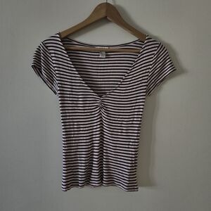 BNWOT Forever 21 Black and Pink Striped ribbed fabric V-Neck Top small